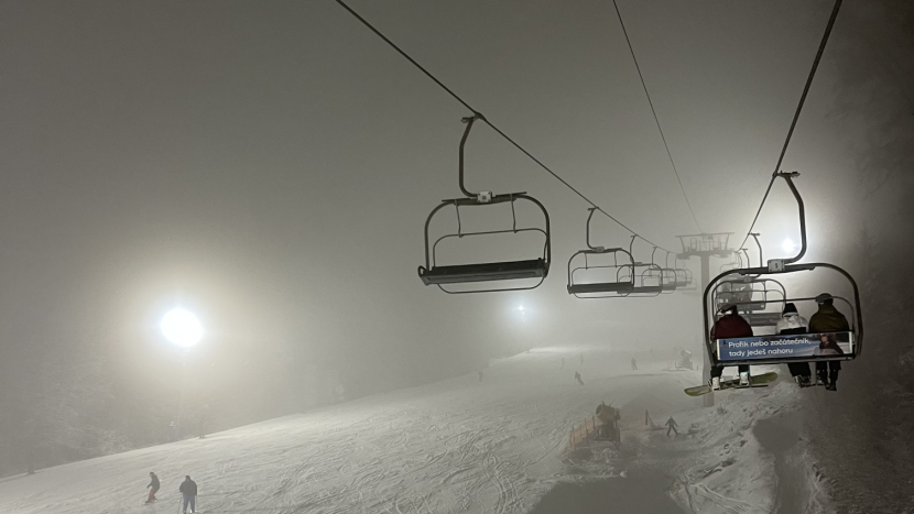 Příbramáci si ještě zalyžují. Sjezdovky v okolí drží skvělé podmínky i na konci zimy