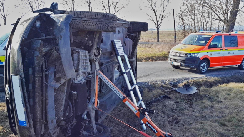 Hasiči i záchranáři zasahovali u nehod v Obořišti a Hluboši