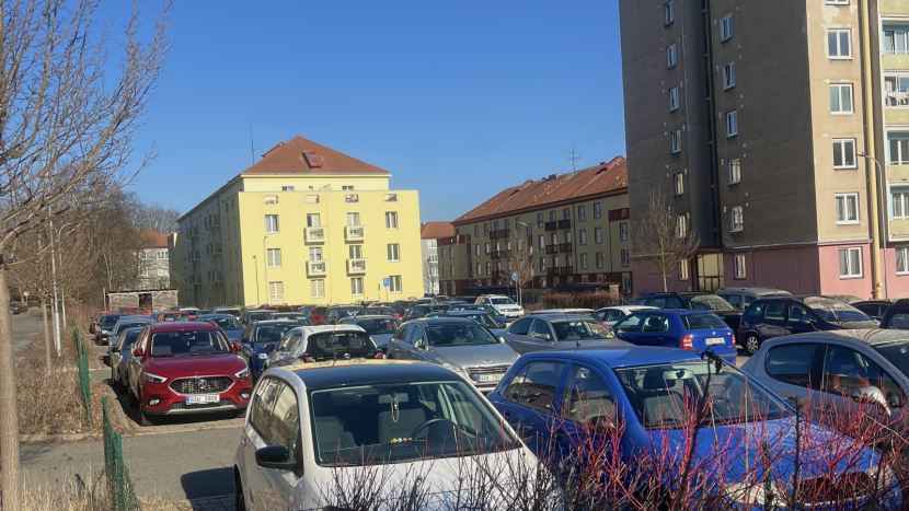 Večer na sídlišti v Příbrami? Zapomeňte na volné místo