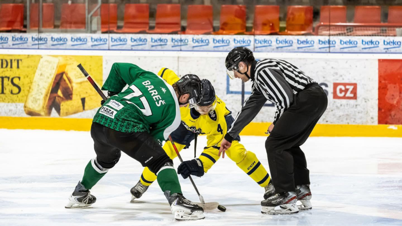 Hokejová horečka v Příbrami! HC Příbram míří do play-off a potřebuje podporu fanoušků