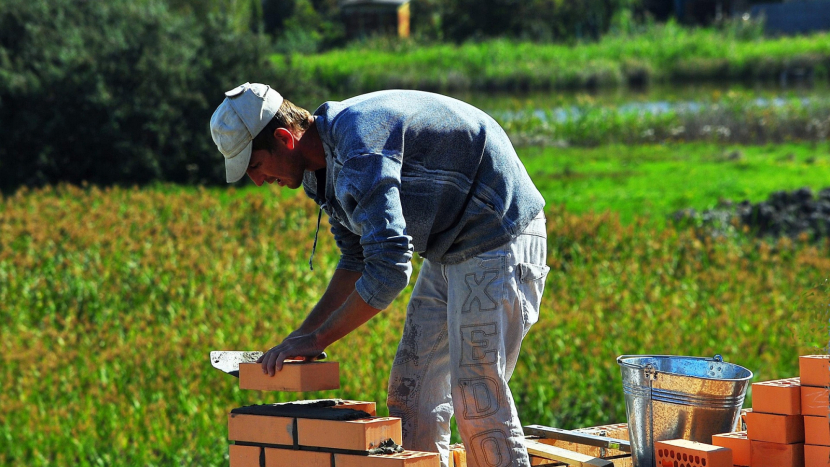 Pozor na podomní „řemeslníky“. Policie varuje hlavně seniory