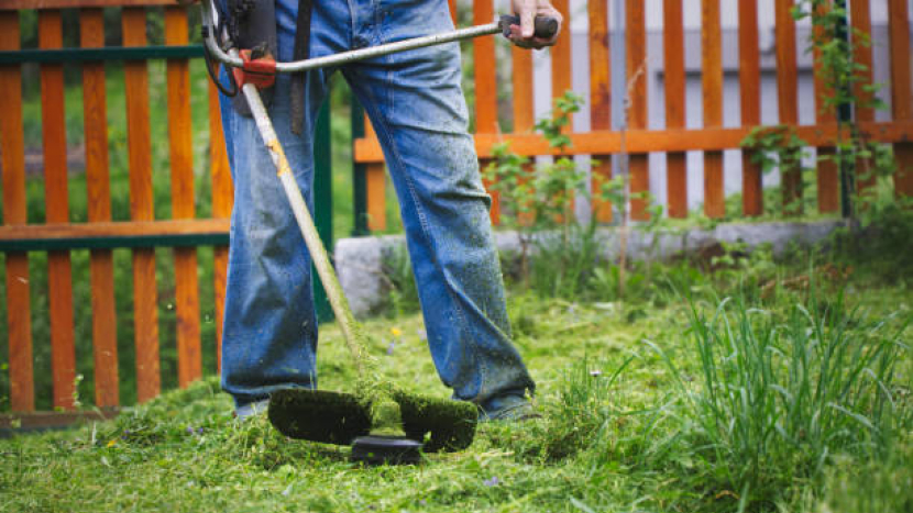 Sekačky, pily i střelba. Příbram chce v neděli ticho