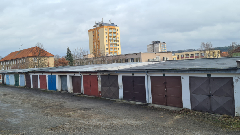 Kdo má garáž, má výhodu. Poptávky po nich rostou