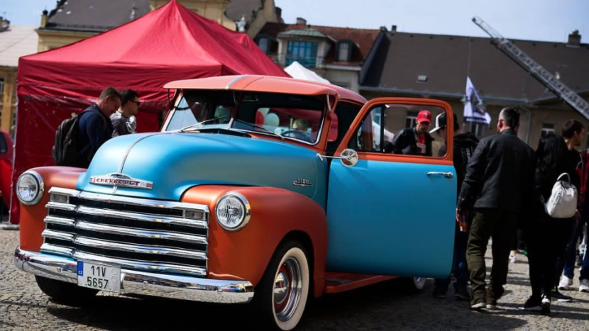 Tipy na víkend: Zahájení sezóny pro turisty i milovníky motorových vozidel!