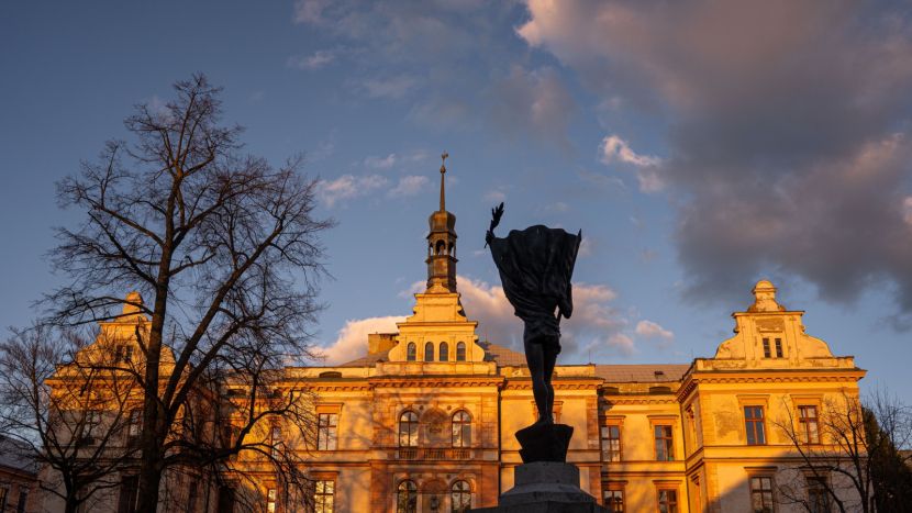 Kraj chce koupit školní budovu v Příbrami za 54 milionů. Město požaduje tvrdé podmínky