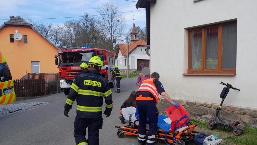 Rekordman na koloběžce: Na Sedlčansku narazil do zdi se skoro třemi promile