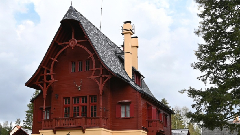 Cesta k Třem Trubkám pod dohledem: Lesníci budou kácet suché stromy