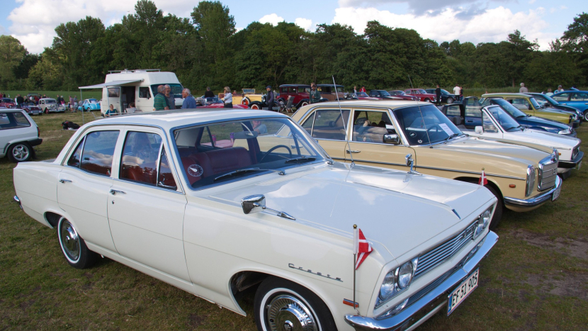Desítky veteránů projedou Příbramí. Tady máte tipy, kde je chytit