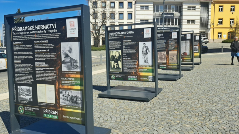 Výstava na náměstí T.G.M. v Příbrami připomíná hornickou minulost města