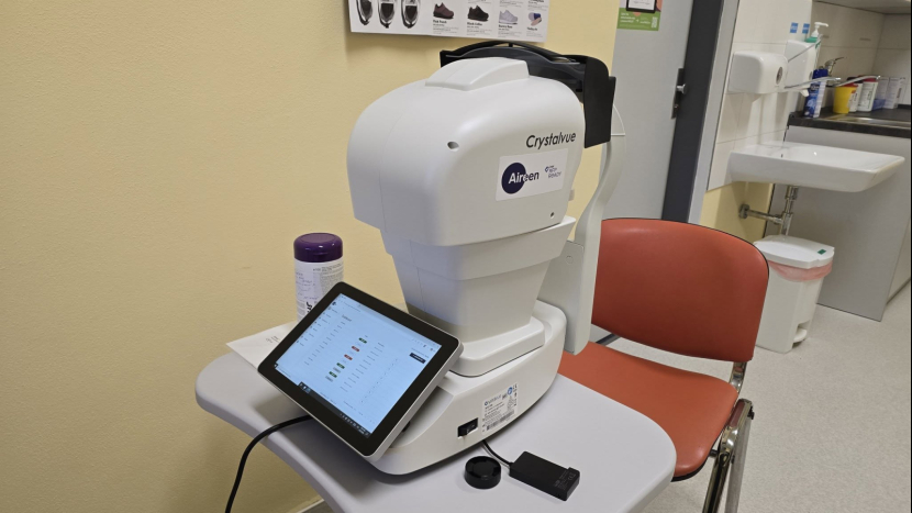 Nemocnice zavádí AI přístroj Aireen. Pomůže s preventivní diagnostikou zraku u diabetiků