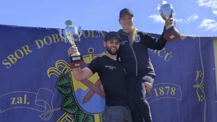 Železná žena z malého sboru šokovala kraj: Hasička z Voltuše zamíří na mistrovství republiky na Žižkovskou věž