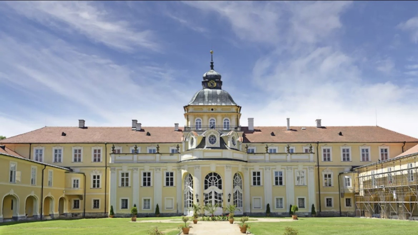 Zámek Hořovice jako ideální tip na výlet za historií i odpočinkem