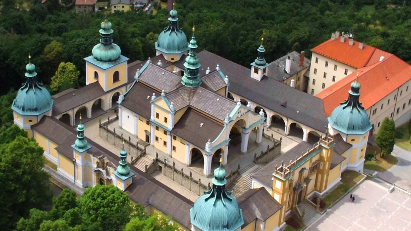 Tipy na víkend: Připomínka ukončení druhé světové války, společné výlety do přírody a celá řada divadelních představení