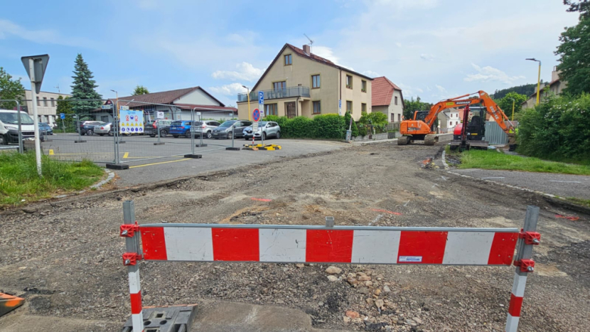 Rekonstrukce ulice Na Leštině bude dokončena v červnu a otevře se dopravě