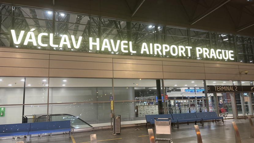 Koupili jste si letenku? Ještě to neznamená, že poletíte. Overbooking je zpět