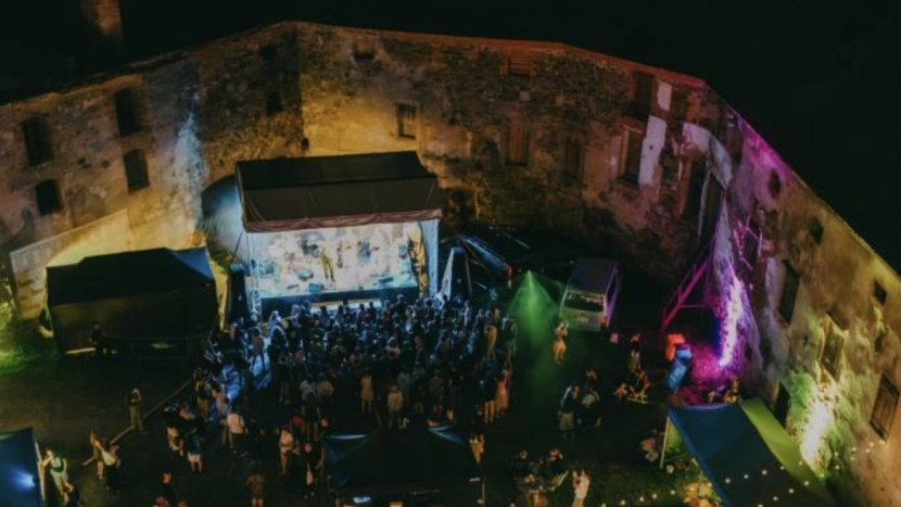 REPETE FEST oživí zámek v Rožmitále. Nabídne hudbu, divadlo i podporu obnovy památky