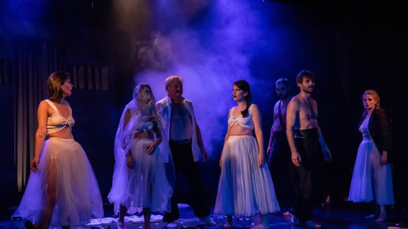 Magický večer pod hvězdami: Lesní divadlo Skalka ožije Erbenovou Kyticí
