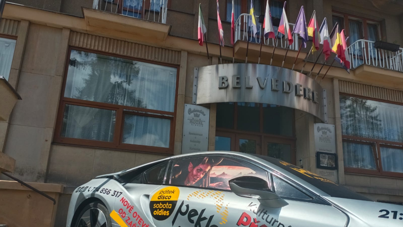 Hudba, guláš, nové menu a Lucie na jaře. Belveder a Peklo jedou naplno