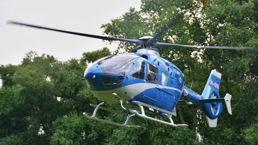 Rozsáhlé pátrání u Dublovic se smutným koncem: Tělo staršího muže našel podvodní dron, případ šetří kriminálka