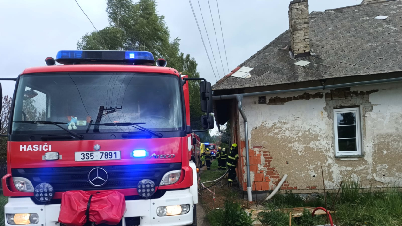 Profesionální hasiči dostanou od Středočeského kraje vyšší příspěvek