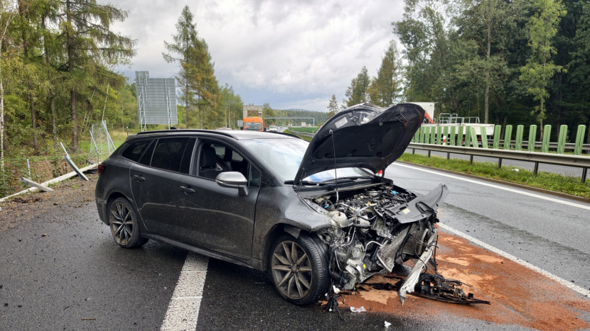 Čtvrteční nehody na Příbramsku zaměstnaly záchranáře, jedna řidička skončila v nemocnici