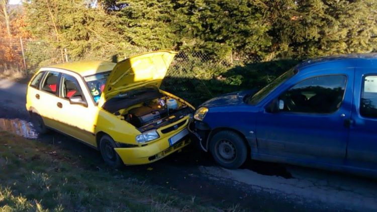 U Bratkovic se srazila dvě auta, nikdo nebyl zraněn