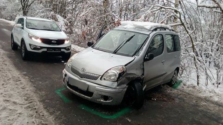 U obce Občov havarovaly dva vozy, ke zranění nedošlo