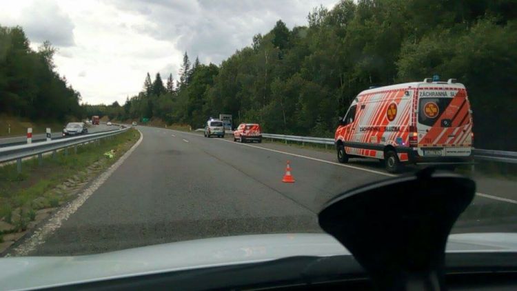 Na dálnici D4 došlo k vážné nehodě