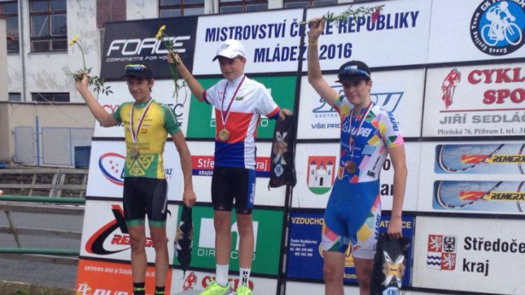 Příbramští cyklisté startovali v Nürburgringu, starší žák Vacek získal titul v Sedlčanech