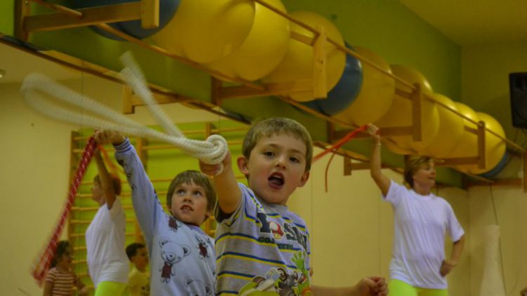 Do aerobik studia Orel na Dobříší dochází týdně 250 dětí