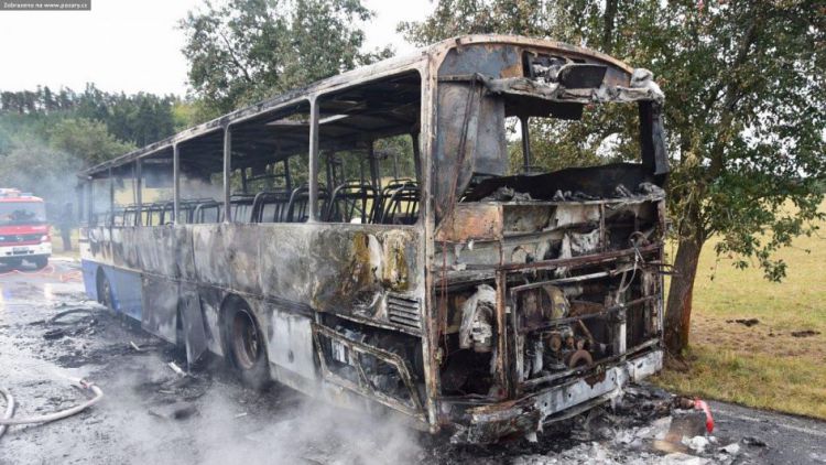 U Mokrska na Příbramsku hořel autobus, nikdo nebyl zraněn