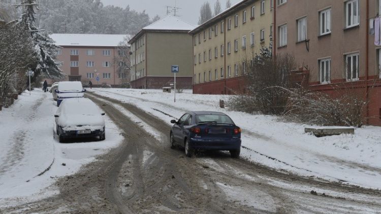 První sníh může dát řidičům zabrat
