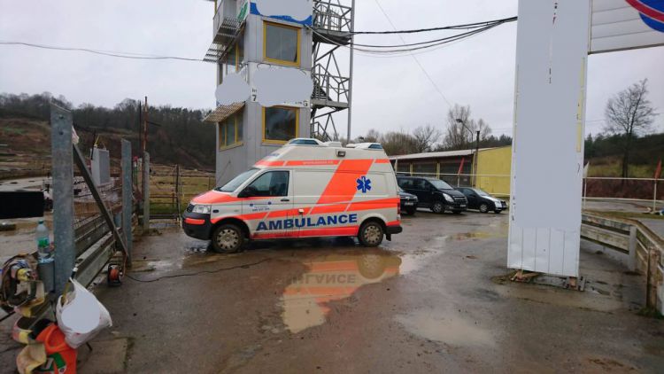 Vrtulník s lékařem zasahoval na motodráze v Sedlčanské kotlině