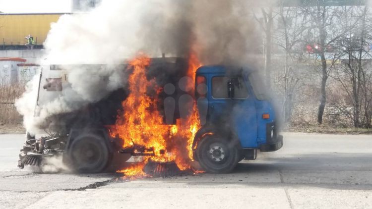 Požár zametače otevřel otázku obnovy vozového parku Technických služeb Příbram