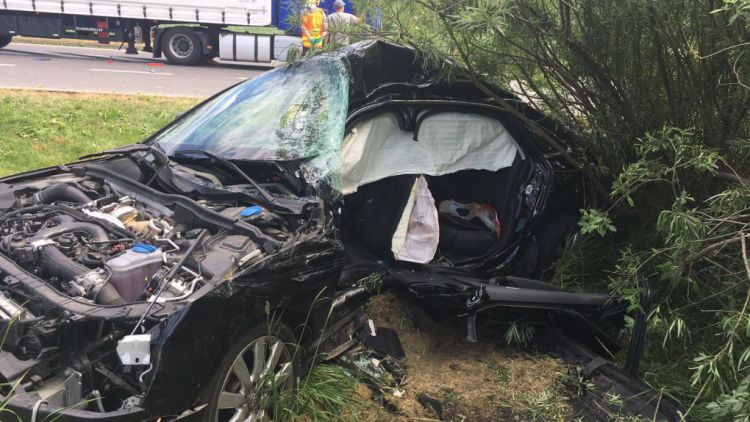 AKTUÁLNĚ: Smrtelná nehoda u Buku. Řidič osobního vozu nepřežil srážku s kamiónem