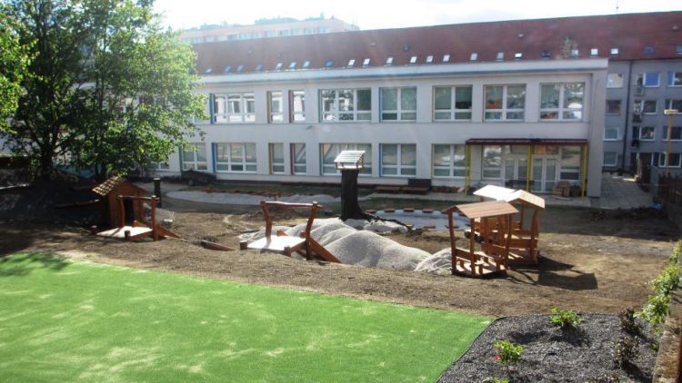 Zahrada ZŠ v Jungmannově ulici bude jedna z nejhezčích ve městě