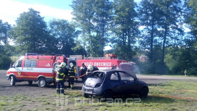 Dobrovolní hasiči získali techniku pro zásahy od Středočeského kraje