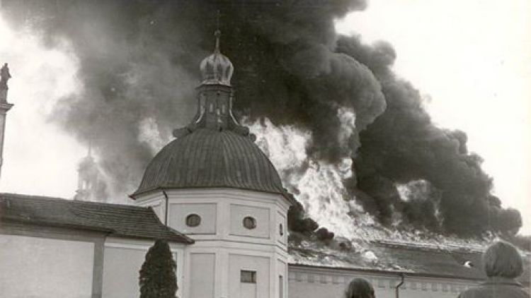 Máte doma věci týkající se požáru Svaté Hory v roce 1978? Můžete je zapůjčit na chystanou výstavu