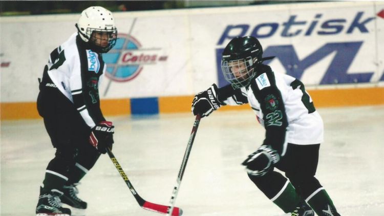 Jaké je to být hokejistou si mohou děti vyzkoušet na zimním stadionu v Příbrami
