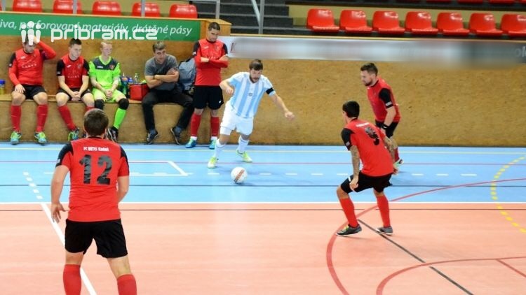 Futsalový klub LEGIE Příbram zve fanoušky na páteční zápas
