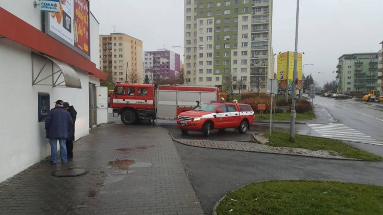 Požár grilu uzavřel prodejnu na Drkolnově