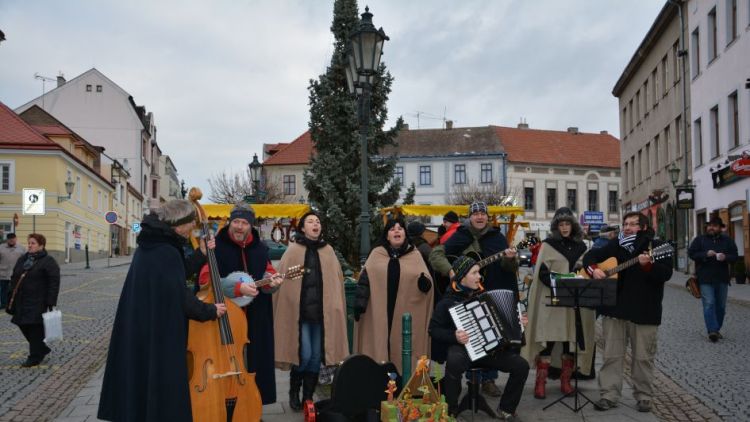 Spolek Pražské ulice tuto neděli pořádá první ze dvou adventních koncertů