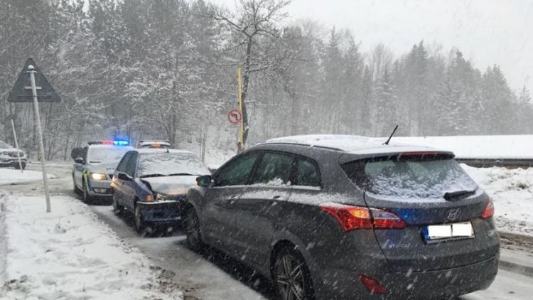 Dopravní nehoda v Prokopské ulici zaměstnává dopravní policisty