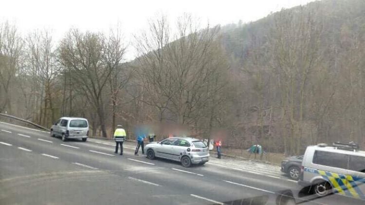 Aktuálně: Nehoda dvou vozidel komplikuje provoz u Obor na Příbramsku