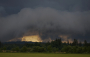 Bouřky se vracejí do stejných míst jako v sobotu. Meteorologové varují před větrem, přívalovým deštěm i kroupami
