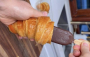 Croissant už nestačí. Internet letos spojuje pečivo s nanukem