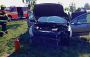 Peugeot narazil u Malé Hraštice do stromu, starší řidič skončil v nemocnici
