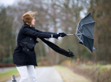 Meteorologové varují před silným větrem