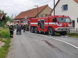 K požáru rodinného domu v Luhách vyjelo pět jednotek hasičů