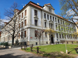 Rodiče neztratí nárok na ošetřovné, když děti nepošlou do škol